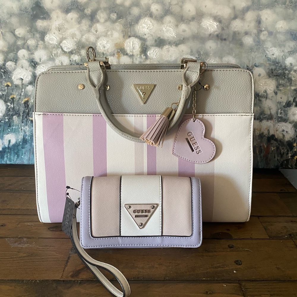 Brand New Guess purse